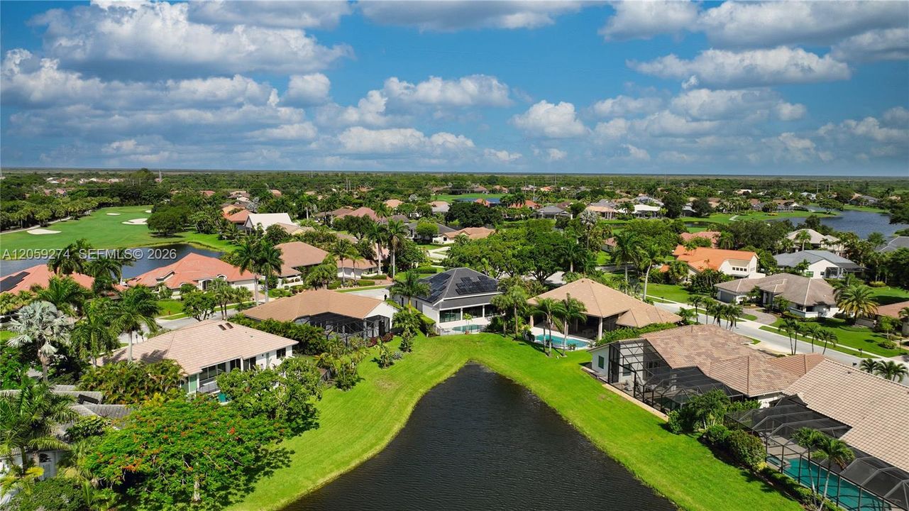 Activo con contrato: $2,175,000 (4 camas, 4 baños, 4316 Pies cuadrados)
