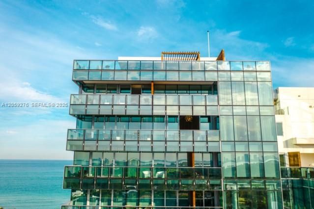 На продажу: $80,000,000 (4 спален, 4 ванн, 5011 Квадратных фут)
