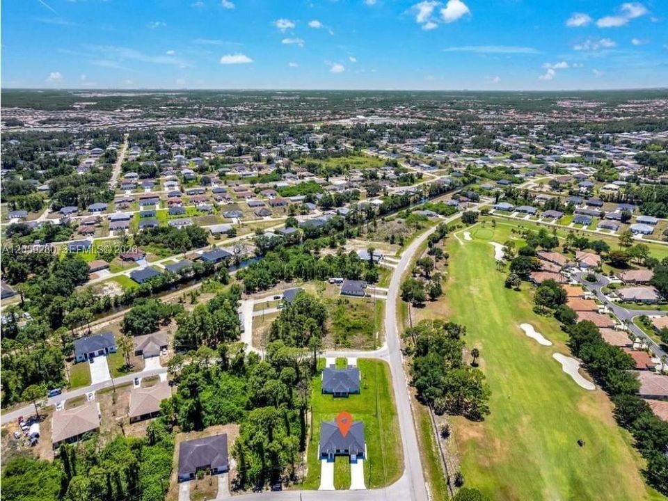 En Renta: $1,800 (3 camas, 2 baños, 1200 Pies cuadrados)