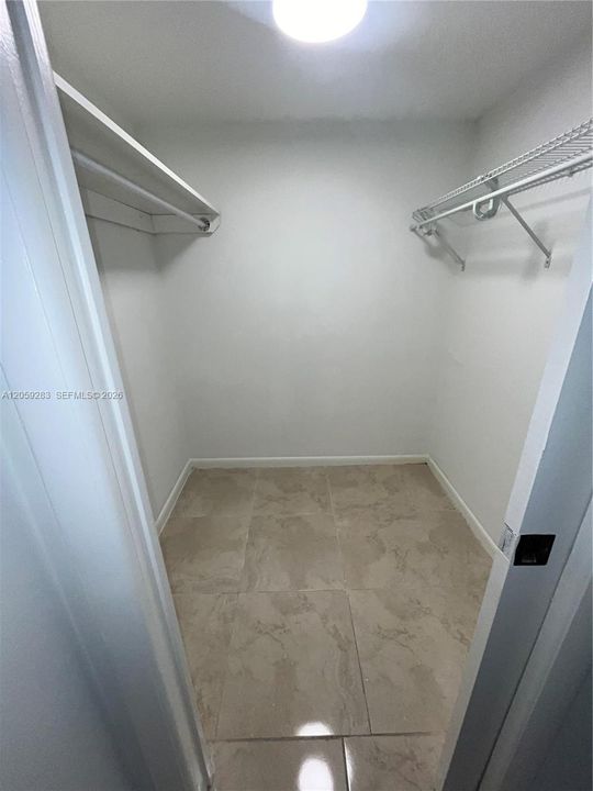 En Venta: $285,000 (2 camas, 2 baños, 1030 Pies cuadrados)