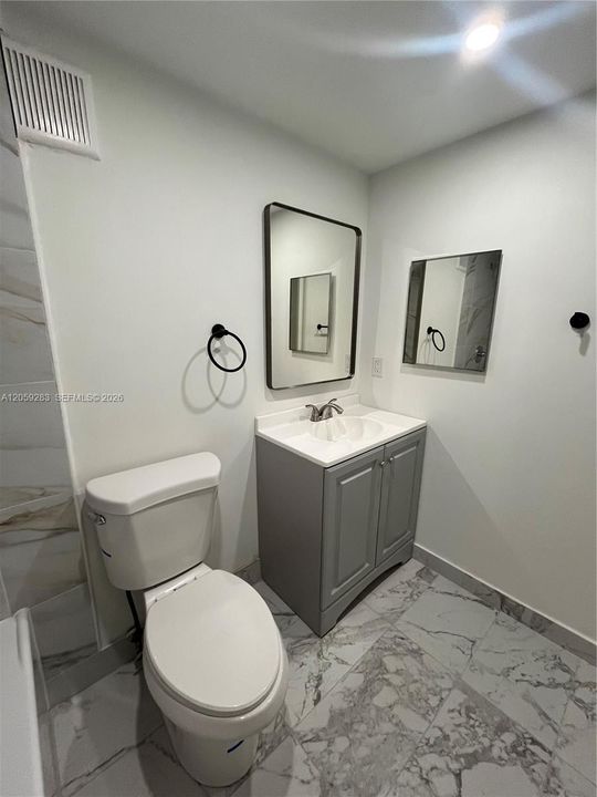 En Venta: $285,000 (2 camas, 2 baños, 1030 Pies cuadrados)