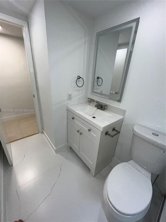 En Venta: $285,000 (2 camas, 2 baños, 1030 Pies cuadrados)