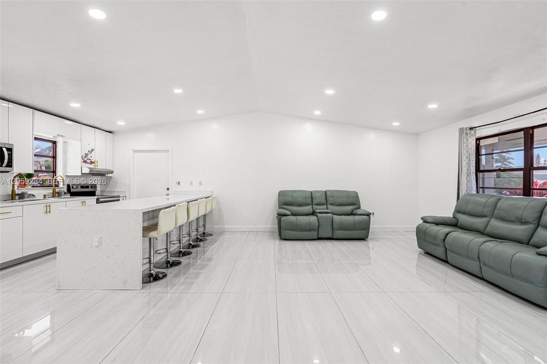 На продажу: $630,000 (3 спален, 2 ванн, 1288 Квадратных фут)