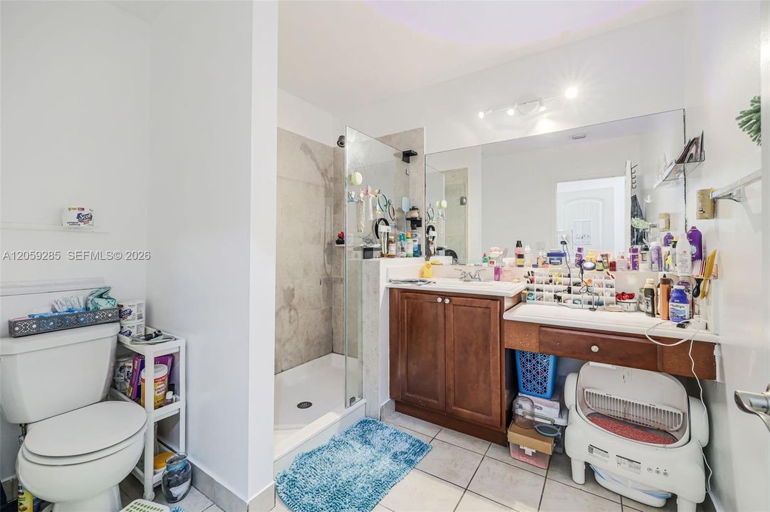 На продажу: $459,999 (5 спален, 3 ванн, 1850 Квадратных фут)