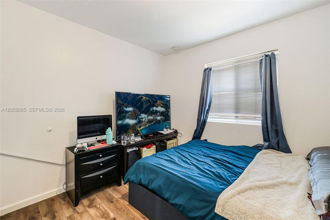 На продажу: $459,999 (5 спален, 3 ванн, 1850 Квадратных фут)