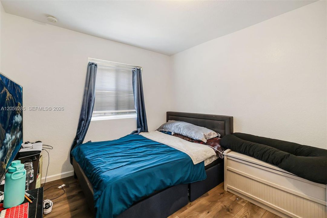 На продажу: $459,999 (5 спален, 3 ванн, 1850 Квадратных фут)
