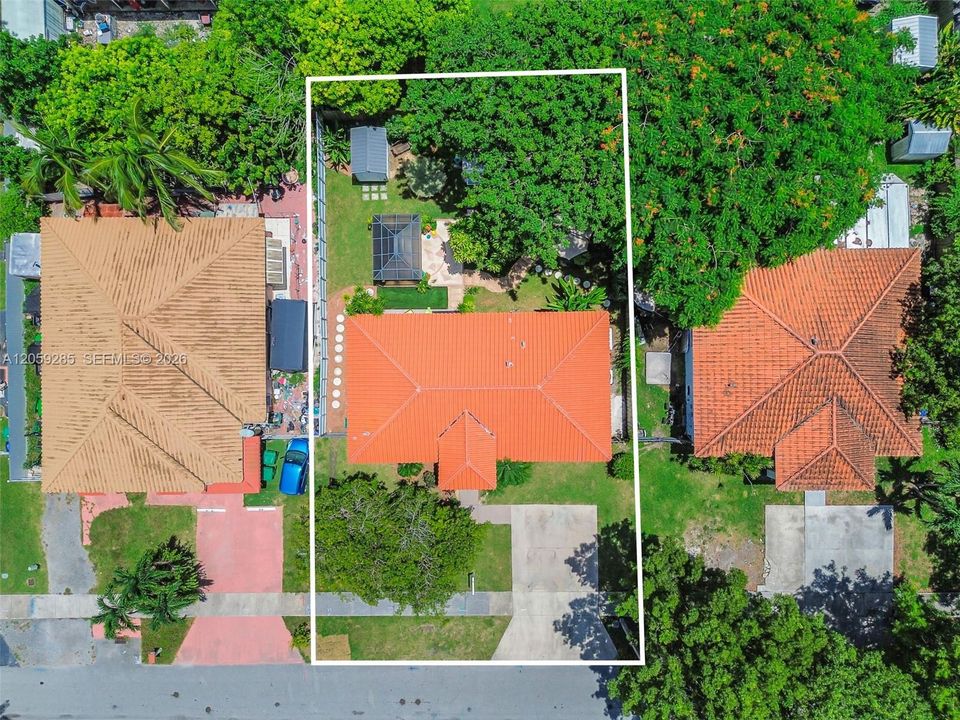 На продажу: $459,999 (5 спален, 3 ванн, 1850 Квадратных фут)