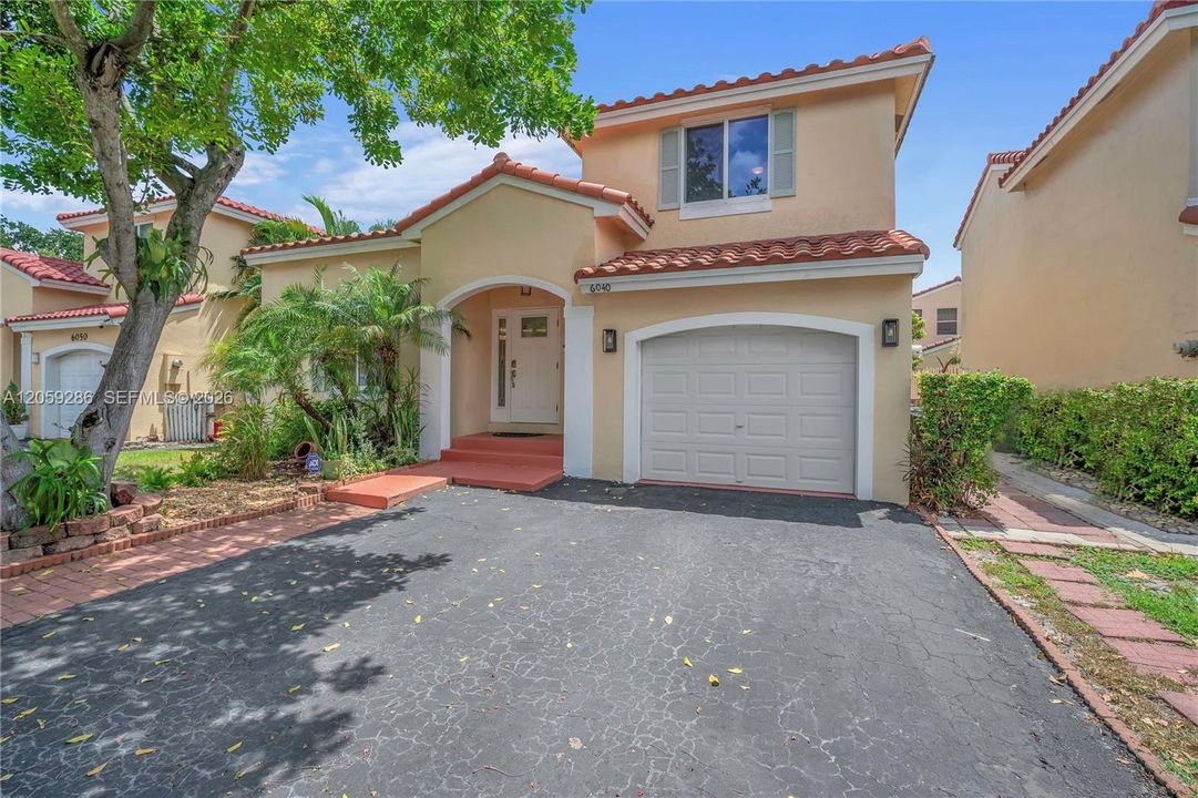 En Venta: $519,000 (3 camas, 2 baños, 1555 Pies cuadrados)