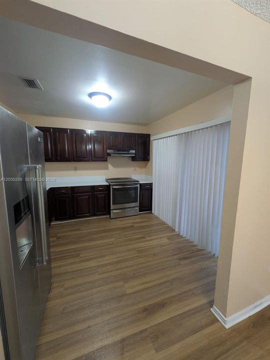 En Renta: $2,995 (3 camas, 2 baños, 1569 Pies cuadrados)
