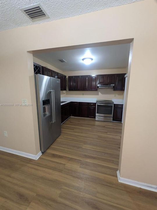 En Renta: $2,995 (3 camas, 2 baños, 1569 Pies cuadrados)