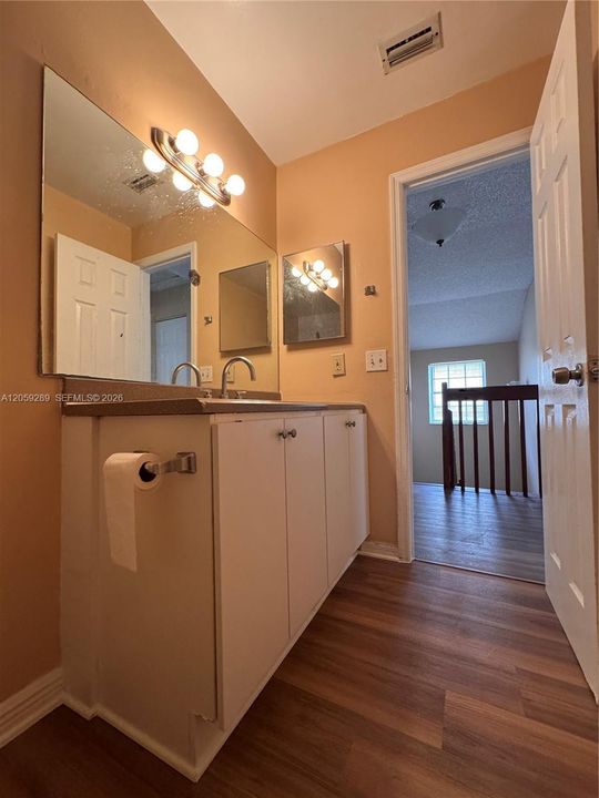 En Renta: $2,995 (3 camas, 2 baños, 1569 Pies cuadrados)