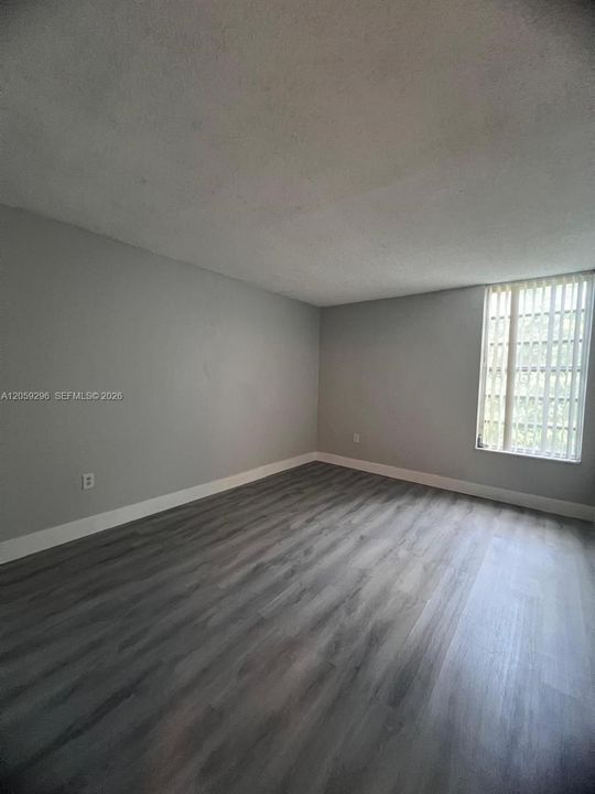В аренду: $2,350 (2 спален, 1 ванн, 968 Квадратных фут)