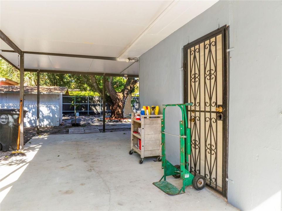 Activo con contrato: $525,000 (3 camas, 2 baños, 1415 Pies cuadrados)