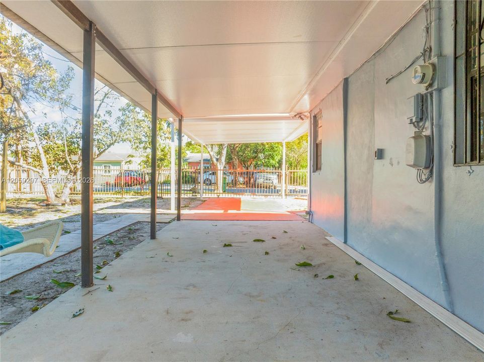 Activo con contrato: $525,000 (3 camas, 2 baños, 1415 Pies cuadrados)