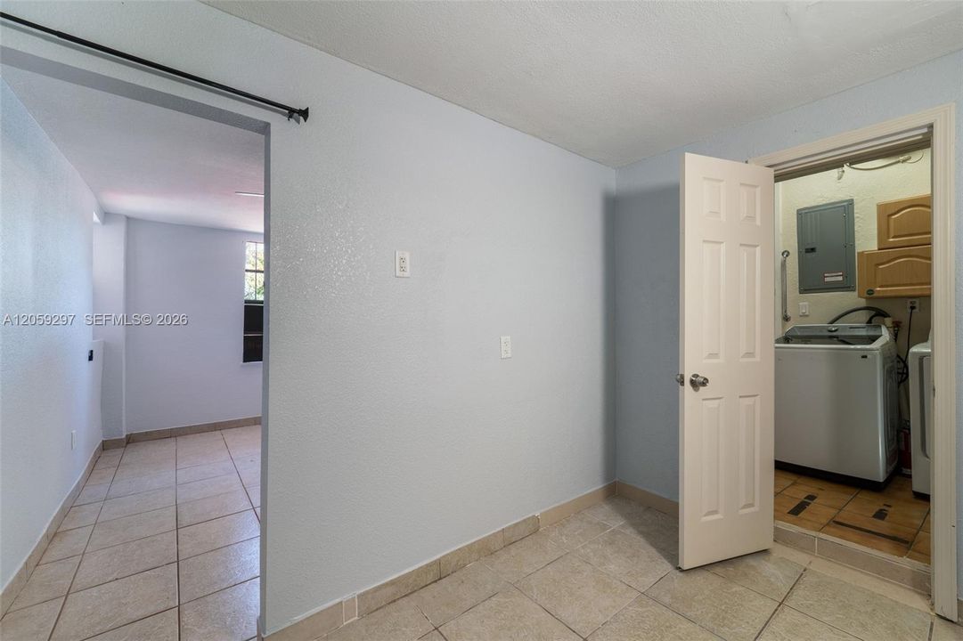 Activo con contrato: $525,000 (3 camas, 2 baños, 1415 Pies cuadrados)