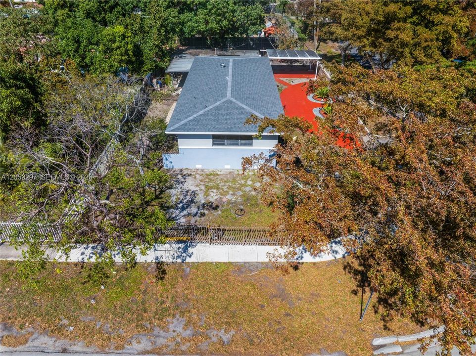 Activo con contrato: $525,000 (3 camas, 2 baños, 1415 Pies cuadrados)