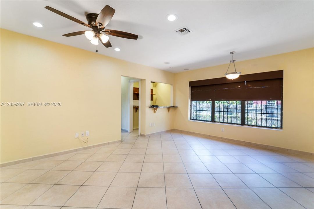 Activo con contrato: $525,000 (3 camas, 2 baños, 1415 Pies cuadrados)