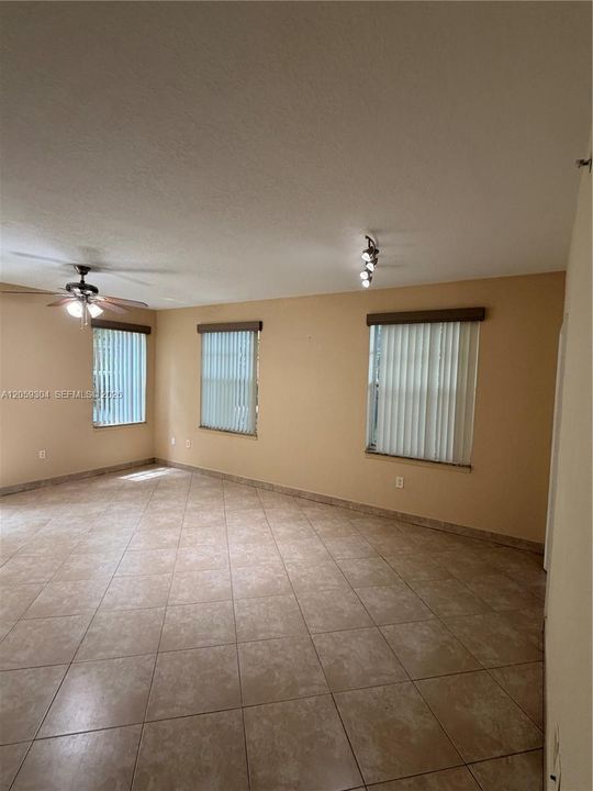 En Renta: $1,650 (1 camas, 1 baños, 716 Pies cuadrados)