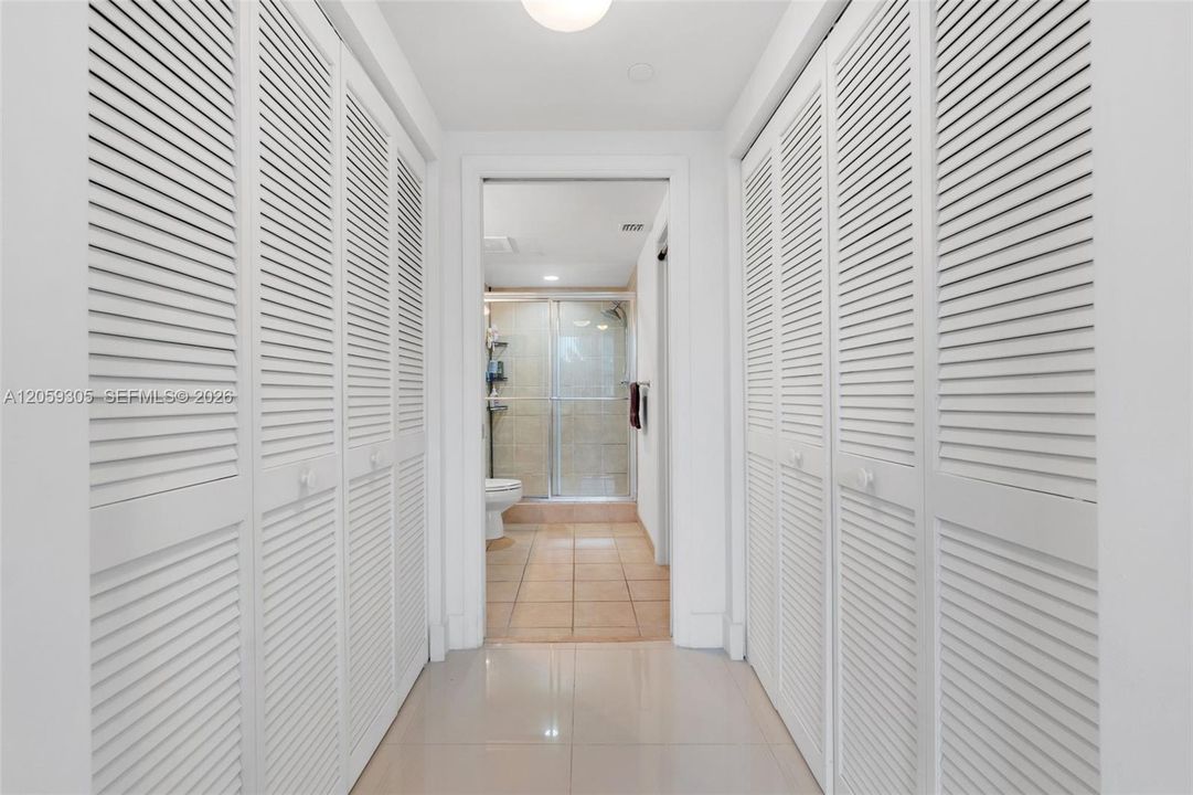 На продажу: $475,000 (2 спален, 2 ванн, 1245 Квадратных фут)