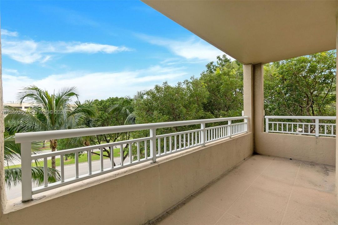 На продажу: $475,000 (2 спален, 2 ванн, 1245 Квадратных фут)