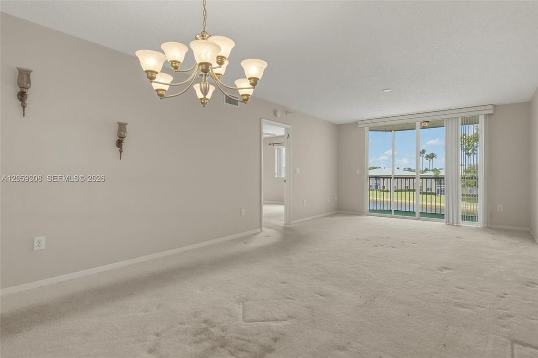 На продажу: $174,999 (2 спален, 2 ванн, 1275 Квадратных фут)