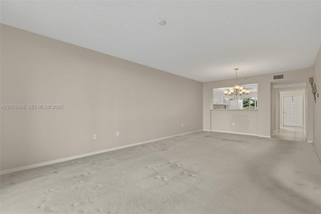 На продажу: $174,999 (2 спален, 2 ванн, 1275 Квадратных фут)