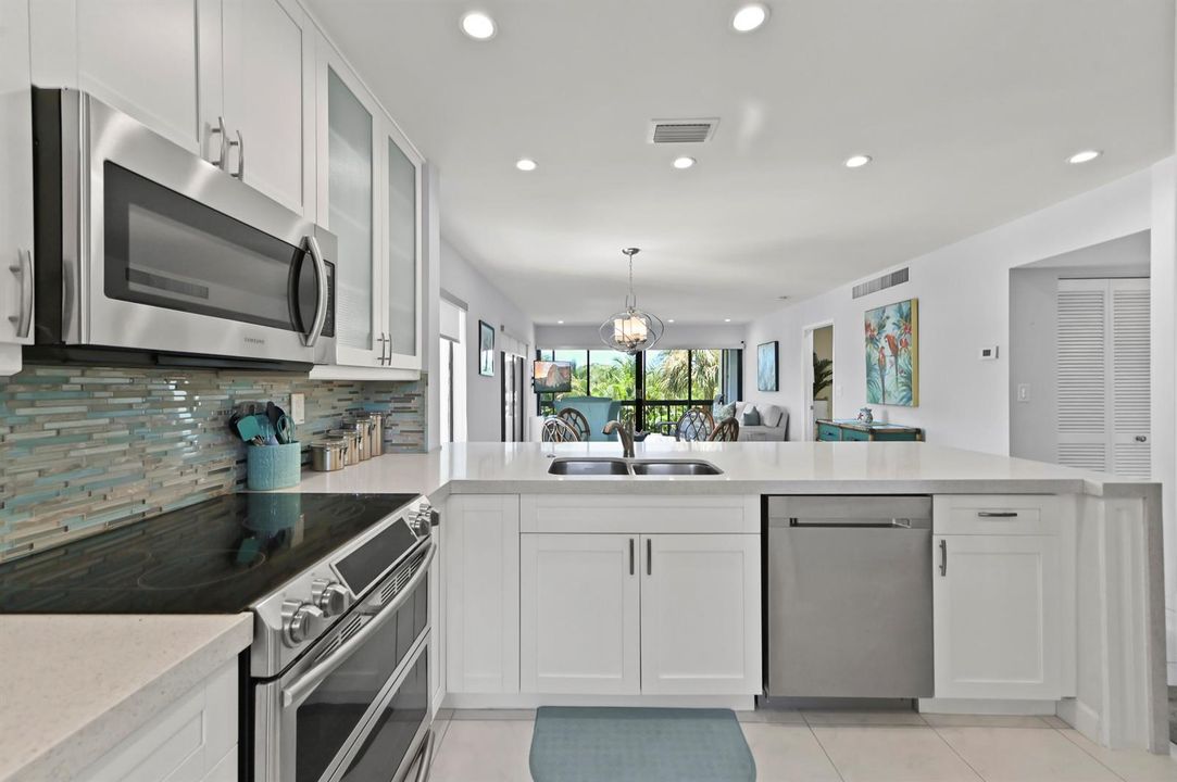 12 Kitchen 04