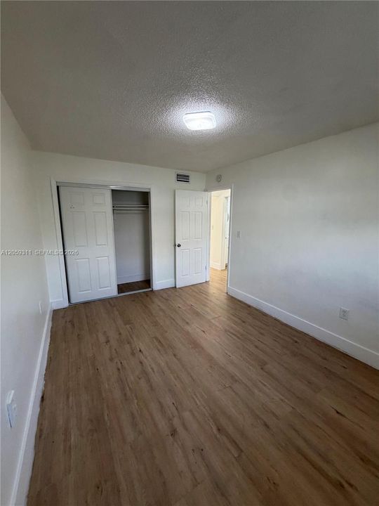 В аренду: $2,300 (2 спален, 1 ванн, 0 Квадратных фут)