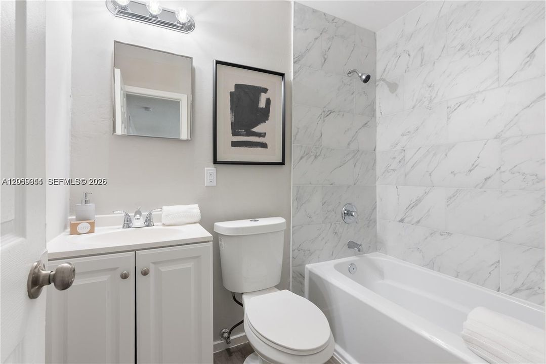 В аренду: $1,950 (2 спален, 1 ванн, 0 Квадратных фут)