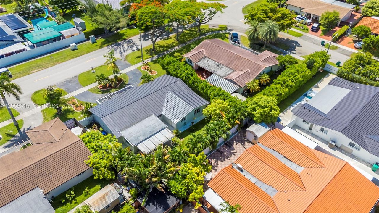 На продажу: $789,900 (4 спален, 3 ванн, 2334 Квадратных фут)