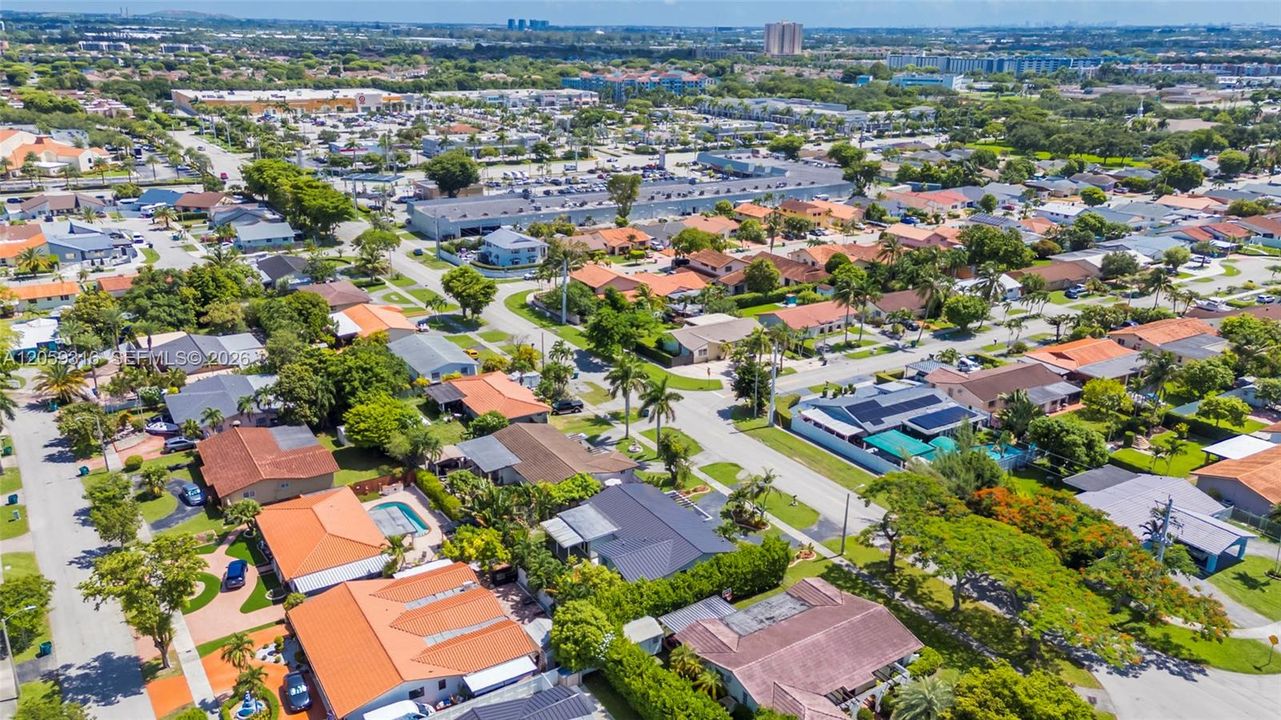 На продажу: $789,900 (4 спален, 3 ванн, 2334 Квадратных фут)
