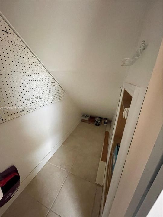 В аренду: $2,300 (2 спален, 2 ванн, 1140 Квадратных фут)
