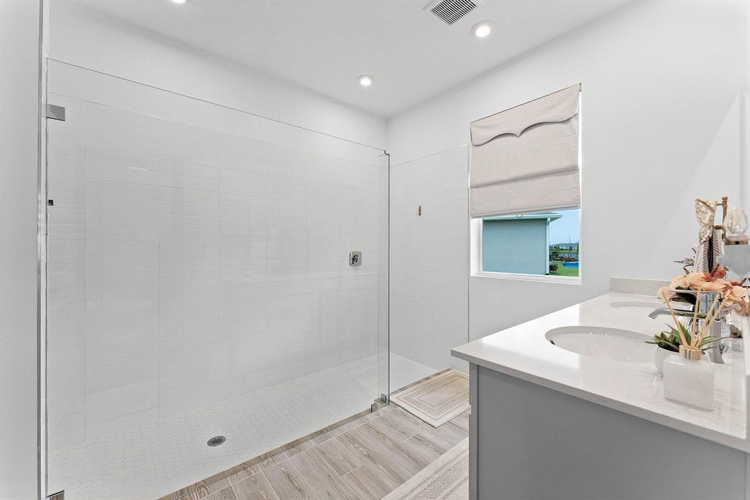 017-10319SouthwestAdelaideTerrace-PortSt