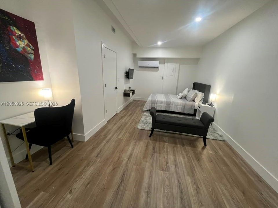 En Renta: $1,600 (0 camas, 1 baños, 425 Pies cuadrados)