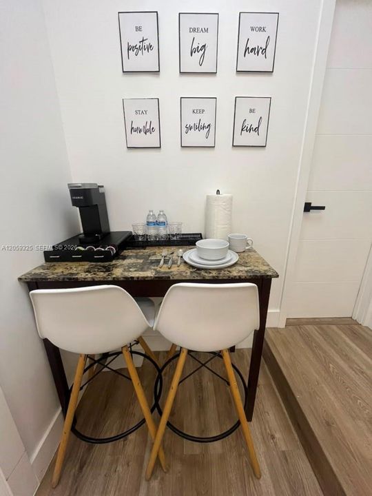 En Renta: $1,600 (0 camas, 1 baños, 425 Pies cuadrados)