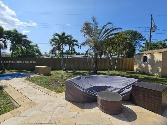 На продажу: $439,999 (2 спален, 2 ванн, 1270 Квадратных фут)