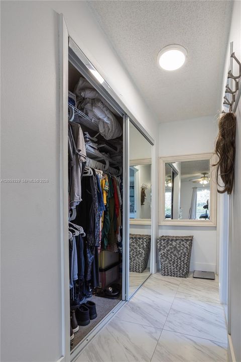 В аренду: $3,900 (4 спален, 2 ванн, 1629 Квадратных фут)