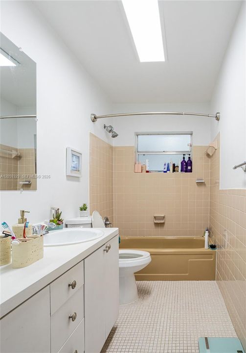 В аренду: $3,900 (4 спален, 2 ванн, 1629 Квадратных фут)