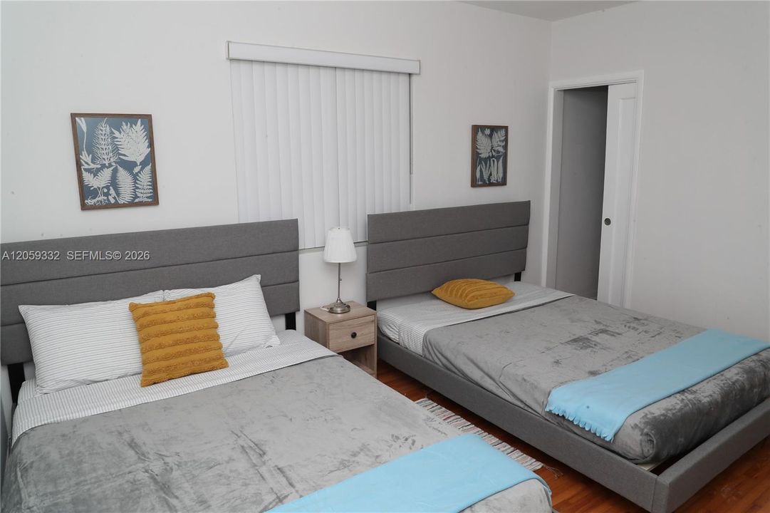 В аренду: $2,400 (1 спален, 1 ванн, 500 Квадратных фут)