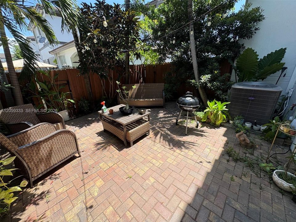 En Venta: $675,000 (3 camas, 2 baños, 1520 Pies cuadrados)