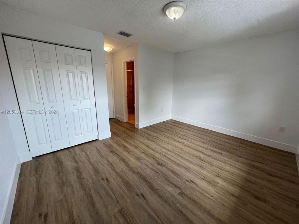 В аренду: $2,650 (2 спален, 2 ванн, 1210 Квадратных фут)