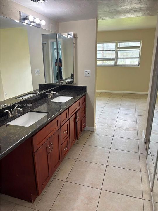 For Rent: $1,750 (1 beds, 1 baths, 600 Square Feet)