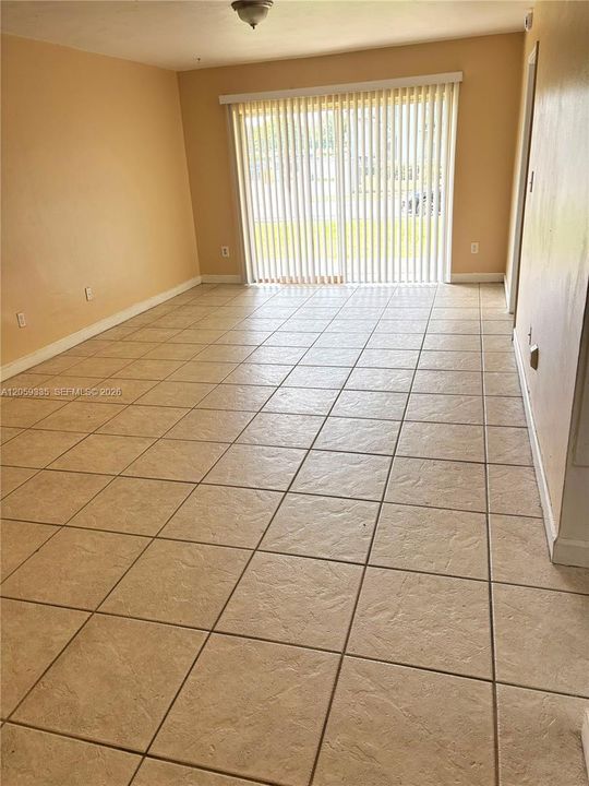 For Rent: $1,750 (1 beds, 1 baths, 600 Square Feet)