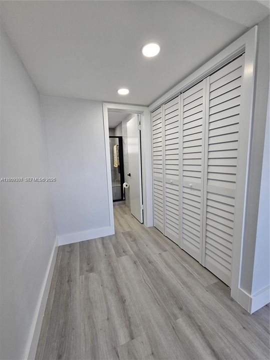 На продажу: $149,900 (2 спален, 2 ванн, 950 Квадратных фут)