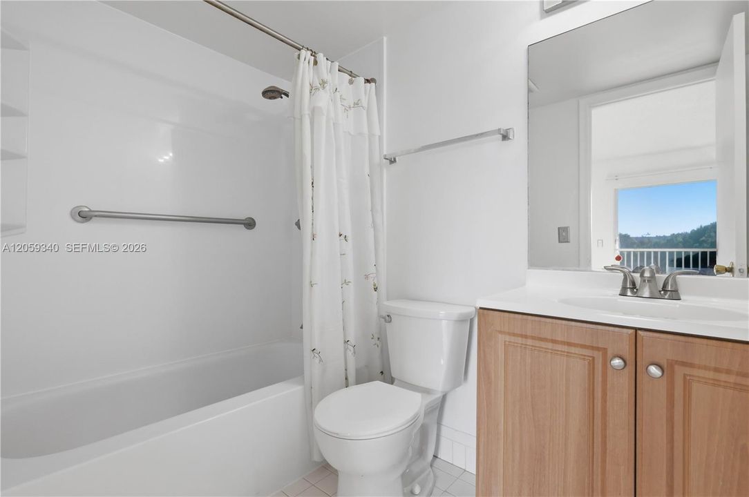 На продажу: $110,000 (1 спален, 1 ванн, 811 Квадратных фут)