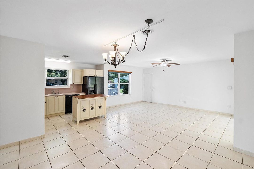 17-13988 Lakes Lure Ct_017
