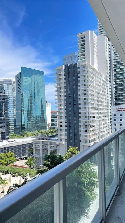 出租: $3,950 (2 贝兹, 2 浴室, 1104 平方英尺)