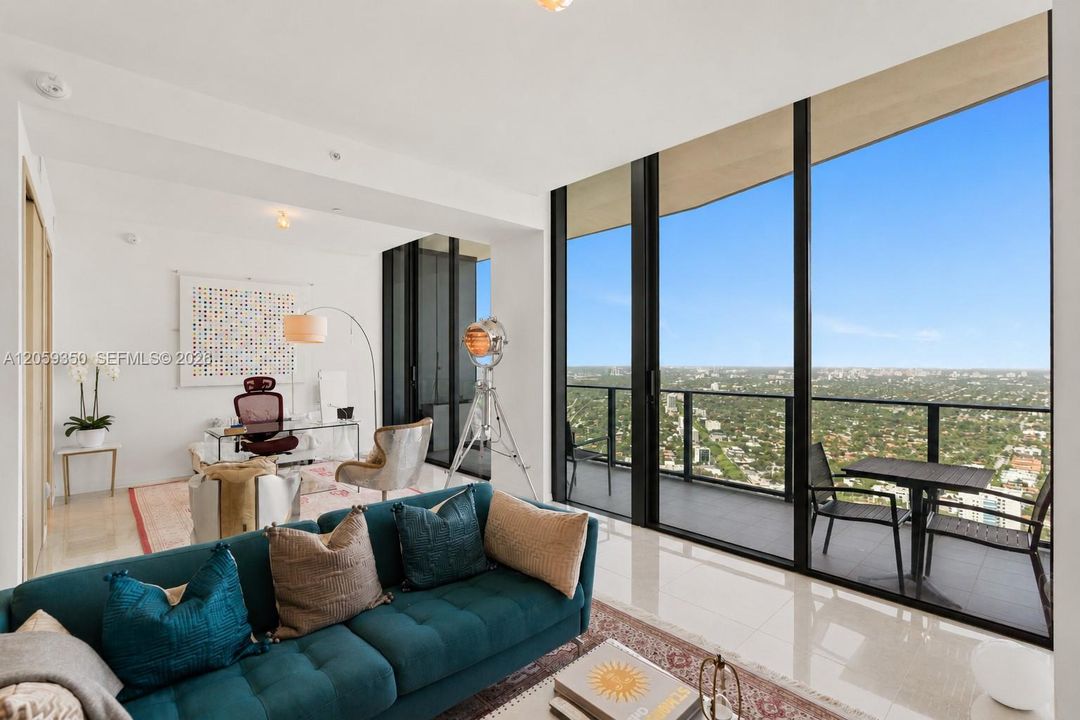 En Venta: $2,100,000 (2 camas, 2 baños, 1250 Pies cuadrados)