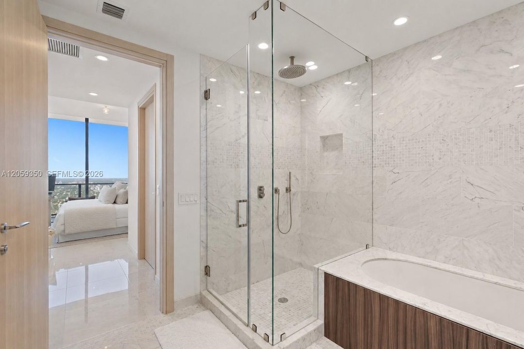 En Venta: $2,100,000 (2 camas, 2 baños, 1250 Pies cuadrados)
