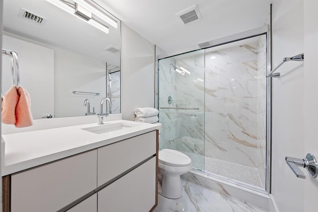 2nd Bathroom